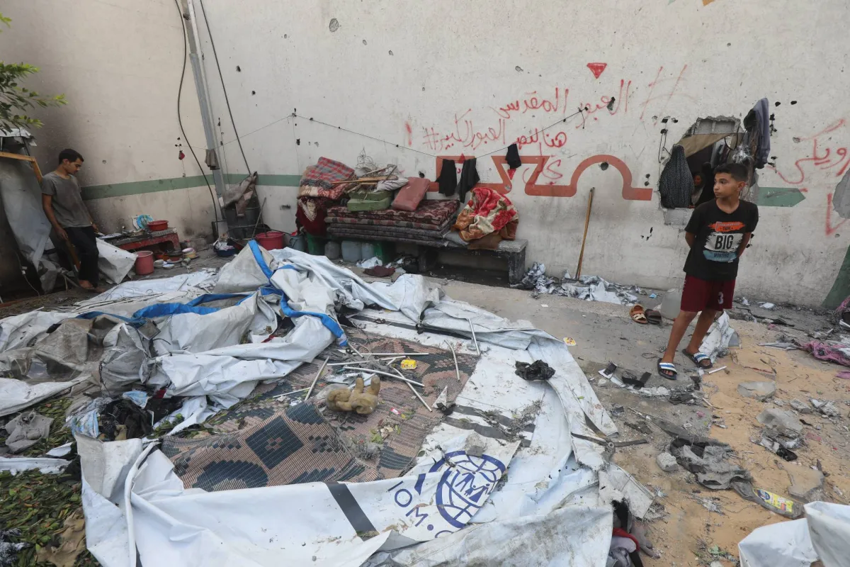 7 killed by Israeli bombing on the Maedani Hospital Square in Gaza
Arabausa