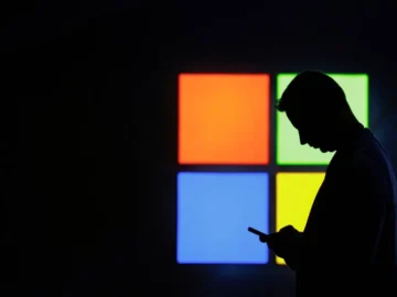 7 people were arrested after the President of the President of "Microsoft" in Protestation against company cooperation with Israeli's exercise

 Arabausa