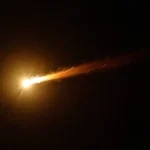 A missile launched from yemen disinteging the air

 Arabausa