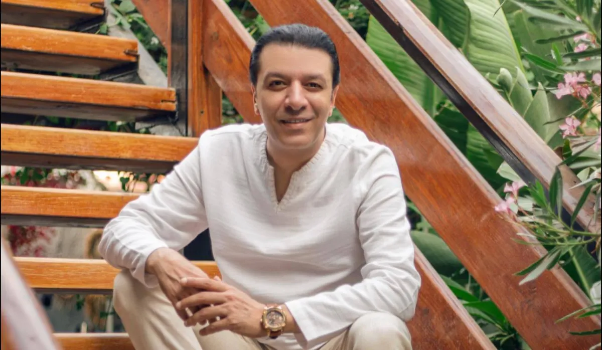 A permission out of the timing ... made a Kamel Matapha make a mistake to the right of Angham?
Arabausa