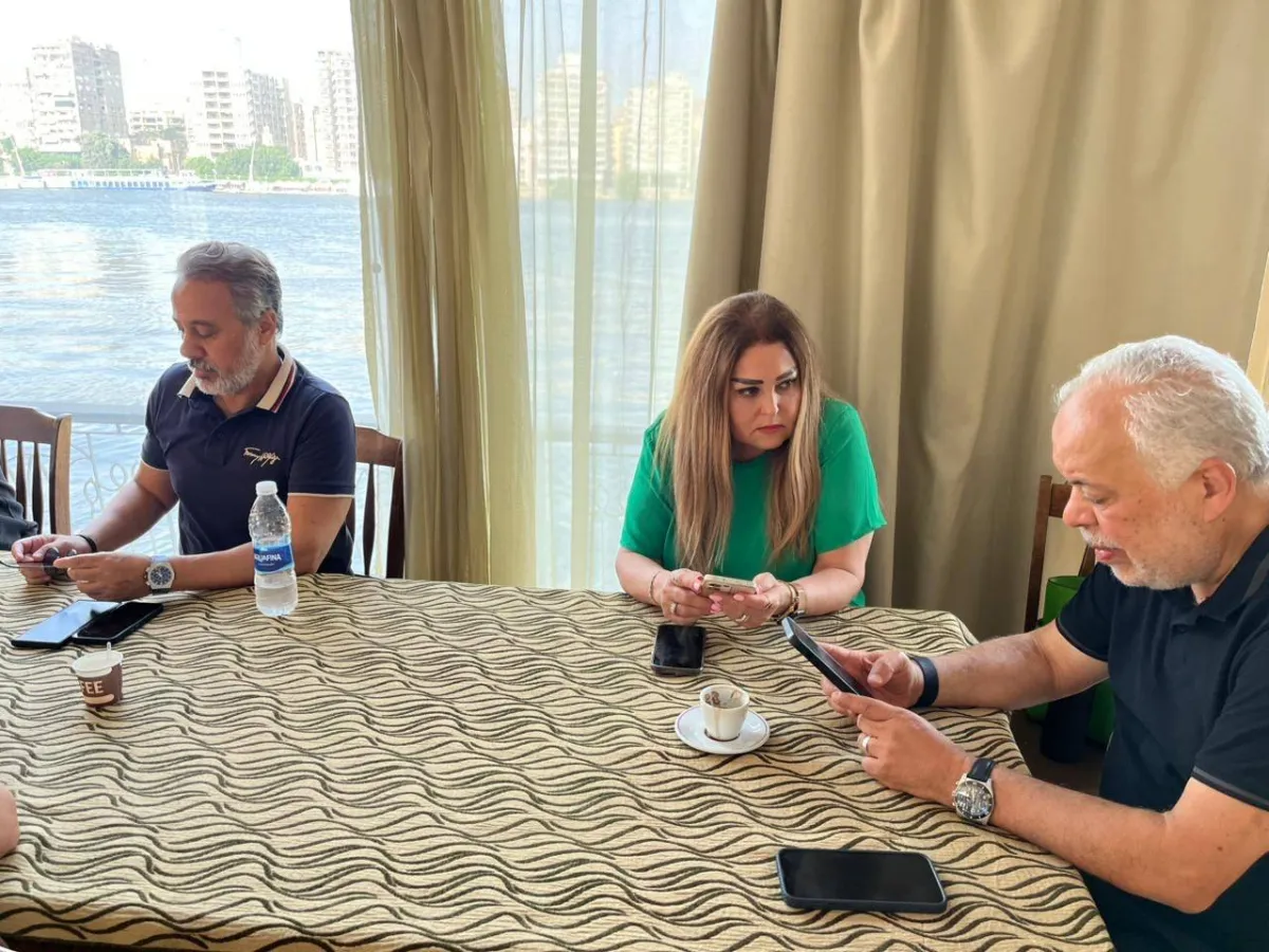 "Actors' referred to the badria students to investigate the cause of" flag abuses "
Arabausa