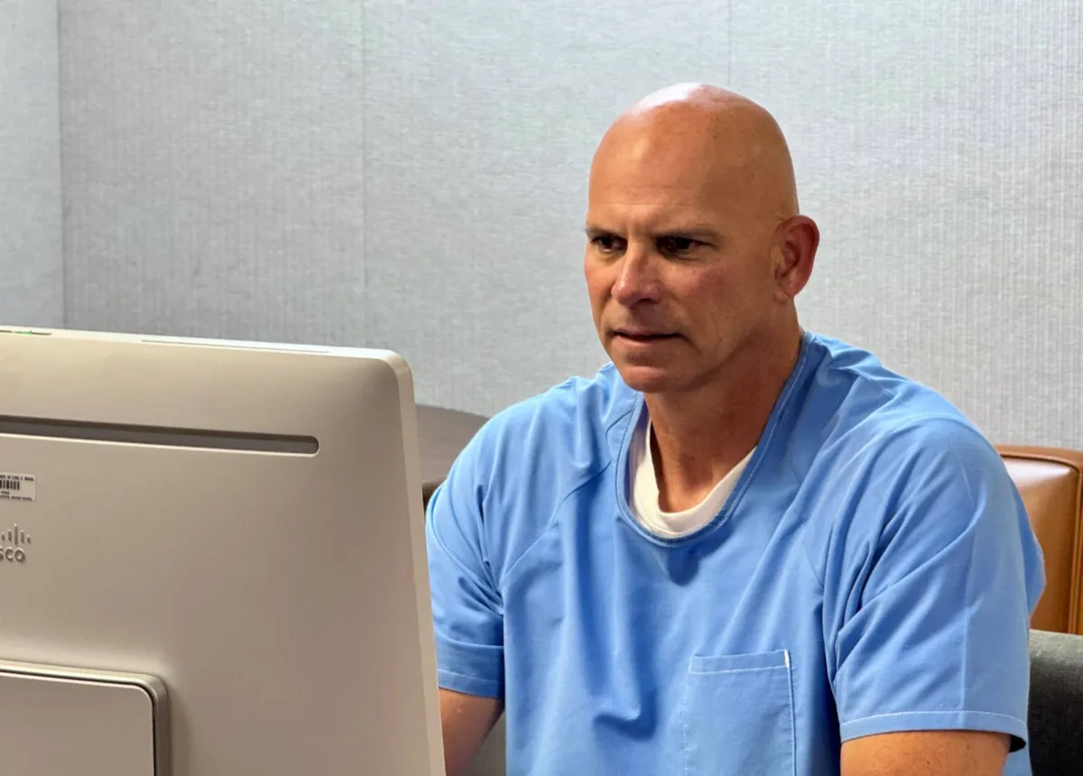 After 35 years old ... The conditional release of an American refused to kill their parents and netflix offered their life story
Arabausa