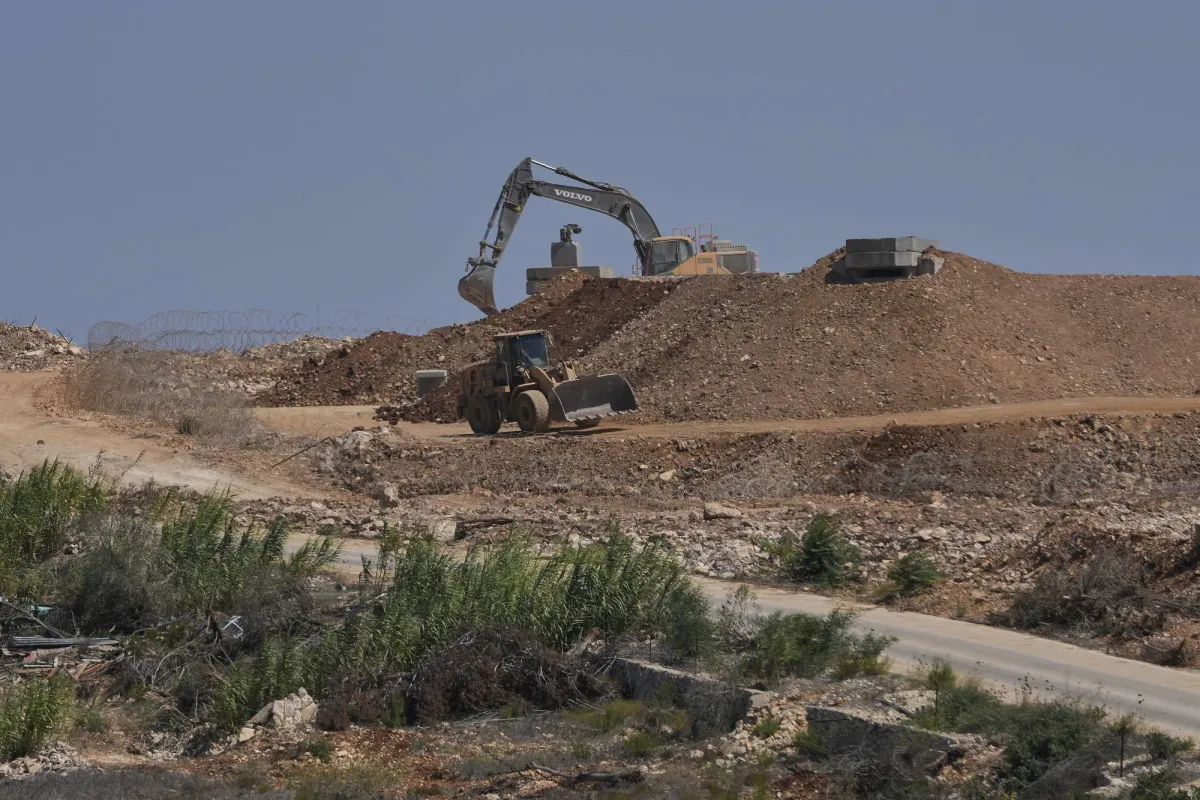 America asked Israel to reduce their races on Lebanon after Government decision to disarm hezbollah
Arabausa