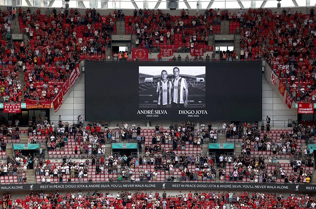 An influential honor to jota before the charitable shield match
Arabausa