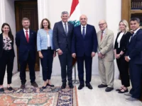 Aun assures American delegation the need to restore to unify up to the Israel retired

 Arabausa