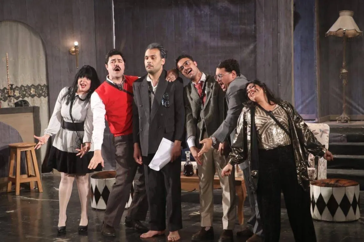 "Chatting over the denies" ... redinuited naguib mahfouz in theatrical
Arabausa