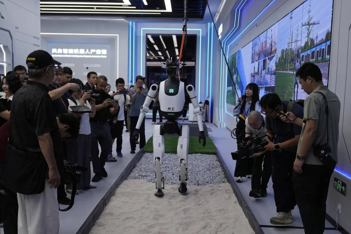 China opens the first robot bowers comprehensive ... a new step towards the sake of the human technology
Arabausa