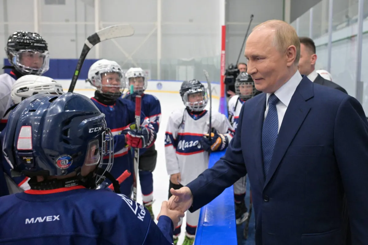 Do not negotiate the land exchange on behalf of the Ukraine ... and Putin is a smart man
Arabausa