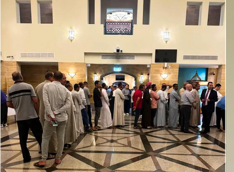 Egyptians abroad ending their vote in the "senior" egiations
Arabausa