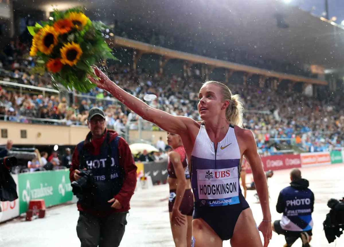 HODGKEON BRIGN GO 800 METERS IN THE LAIN OF DIAMANT
Arabausa