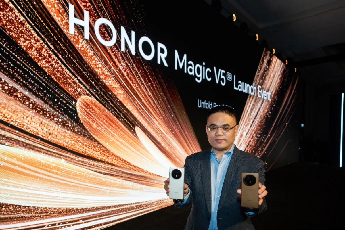 Honor reveals the magic folding v5 in Dubai

 Arabausa