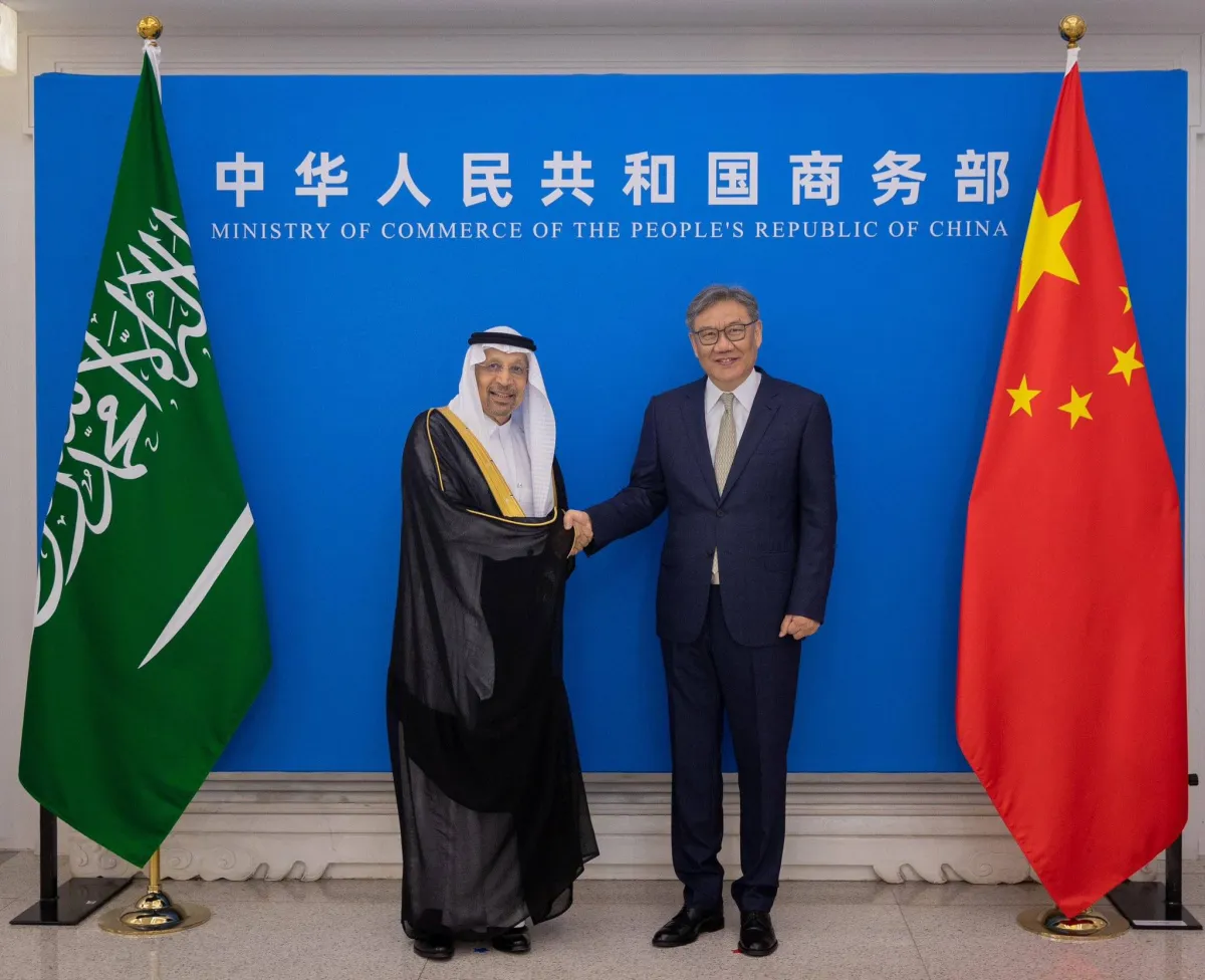 In Beijing ... Al -Falh discusses with the Chinese minister of trade to enhance direct investments
Arabausa