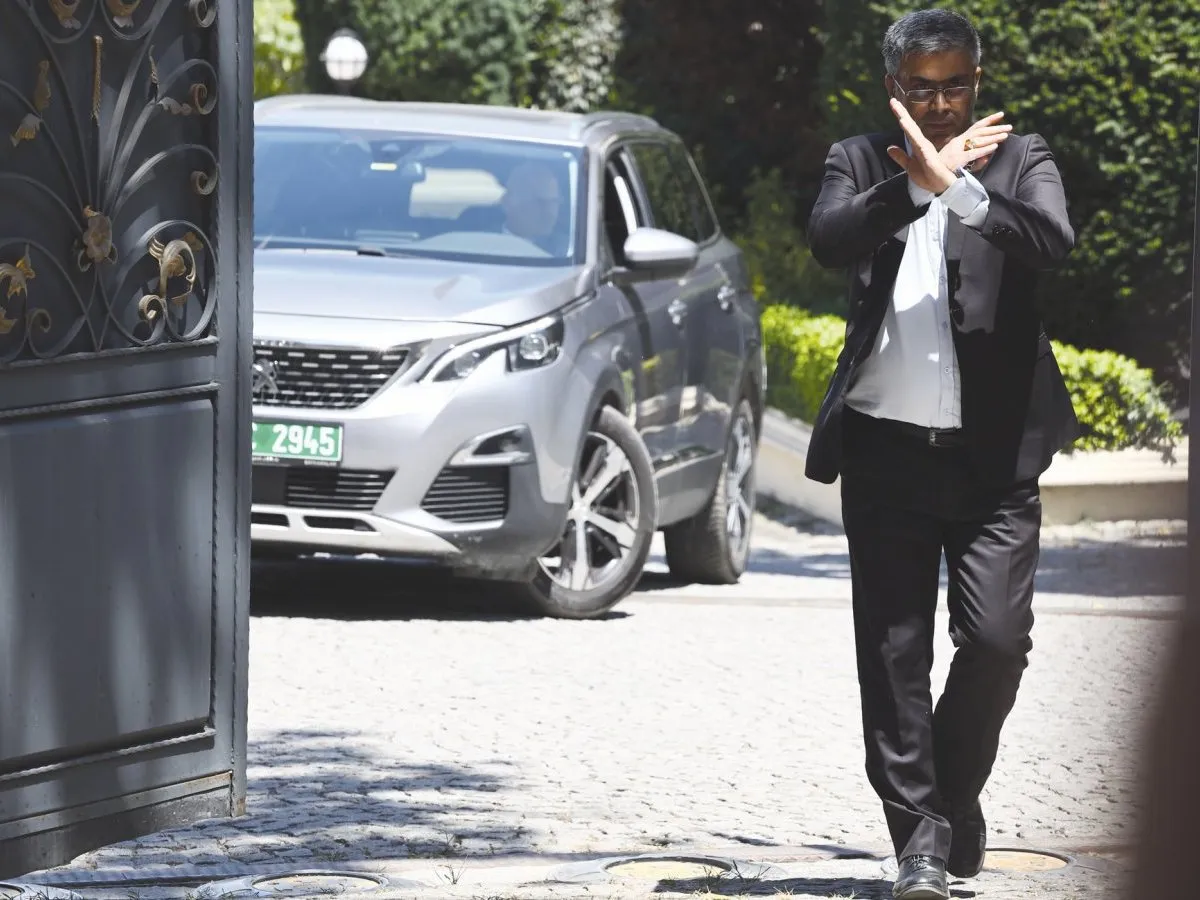 Iran open half the window for negotiation

 Arabausa