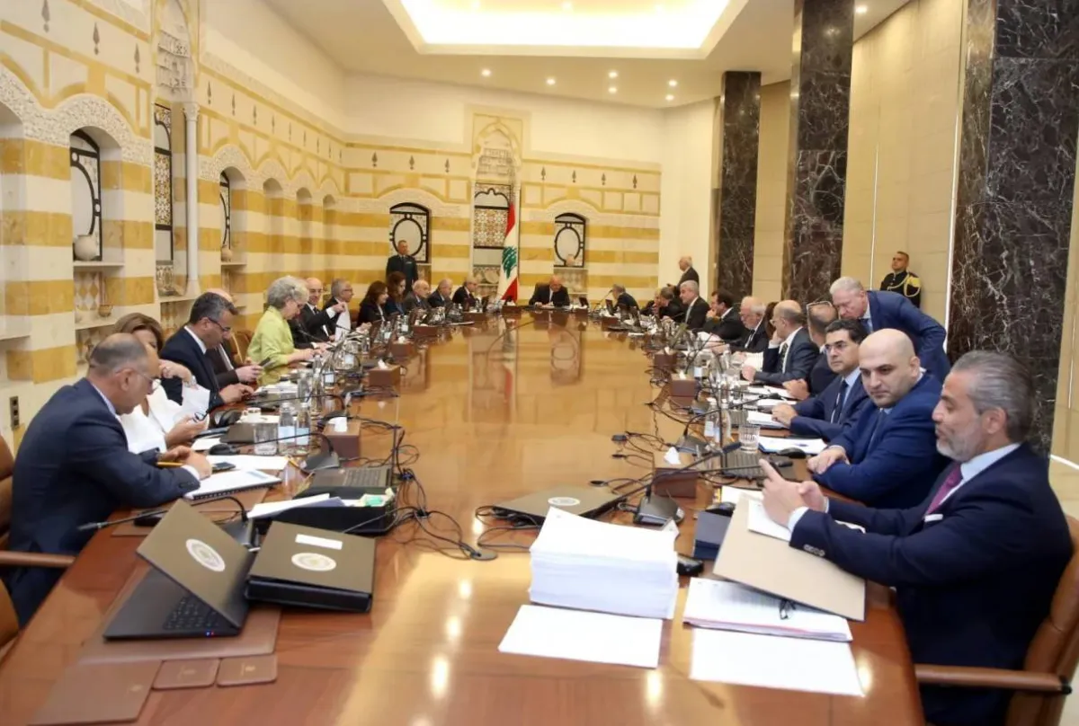 Lebanese cabinet is healing in Babda, driven by AOUN to discuss "exclusive weapon"
Arabausa