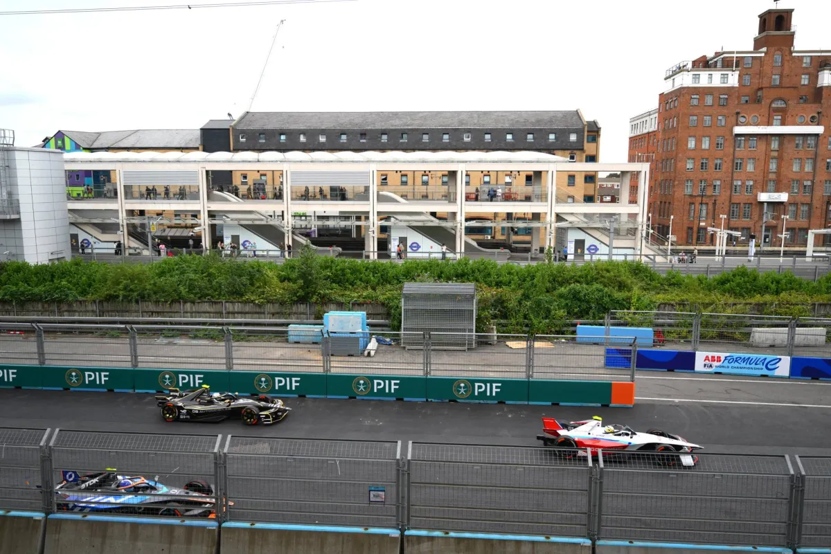 Our partnership with Saudi Arabia is a global model to develop sustainable transport and permission of change
Arabausa