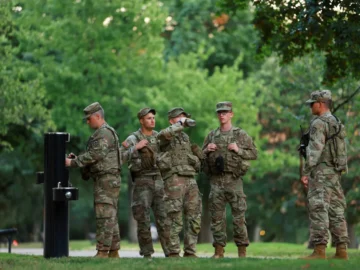Plan to implement thousands of the national guard forces in Chicago

 Arabausa