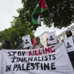 Reporters prove in London in the solidarity with his colleagues in Gaza (photos)

 Arabausa