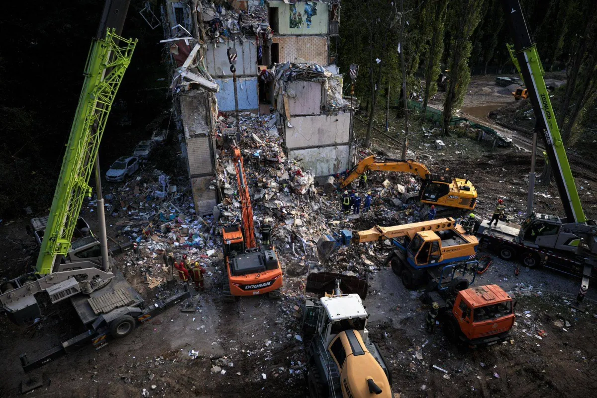 Russia was approx .,800 and 260 rockets in July attacks against Ukraine
Arabausa