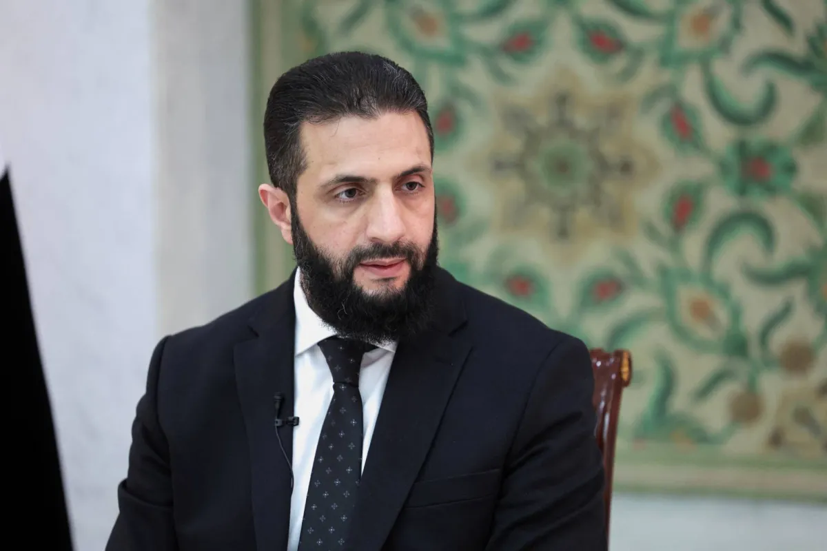 Sharia is discussing with American send in Damascus
Arabausa