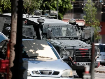 The Estate of Israeli Army Ramallah ... and hurt 19 Palestinians

 Arabausa