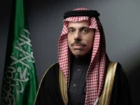The Saudi Minister Minister discusses the developments with their counter survey

 Arabausa