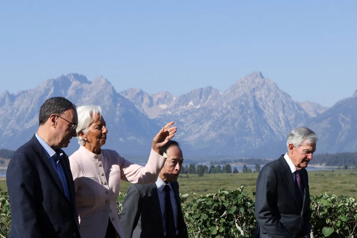 The central global crocs time "federal"
Arabausa