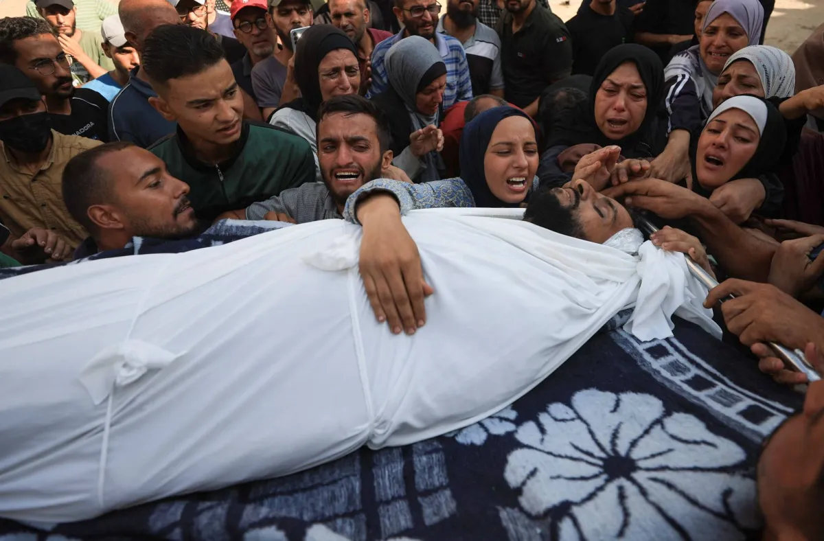 The dead and injury between them are waiting for help in Israeli races in Gaza
Arabausa