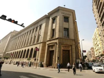 The dollar against the pound ... contracts to climb the economic situation of Egypt

 Arabausa