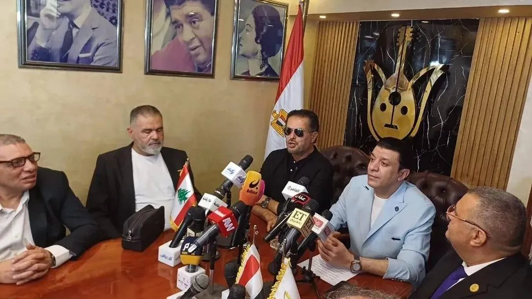 "The presence" of the Ragheb Alama for Egyptian musicians "finish his crisis with Kamel Mustafa

 Arabausa