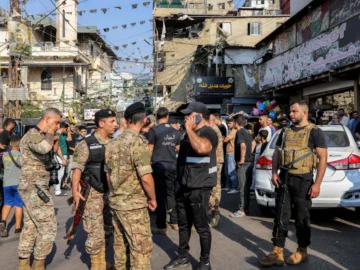 The process launch to drag the Palestine Weapon to Lebanese army

 Arabausa