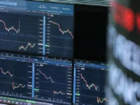The scale of Trump of its dispute with the "Federal" Global Stocks Stocks

 Arabausa