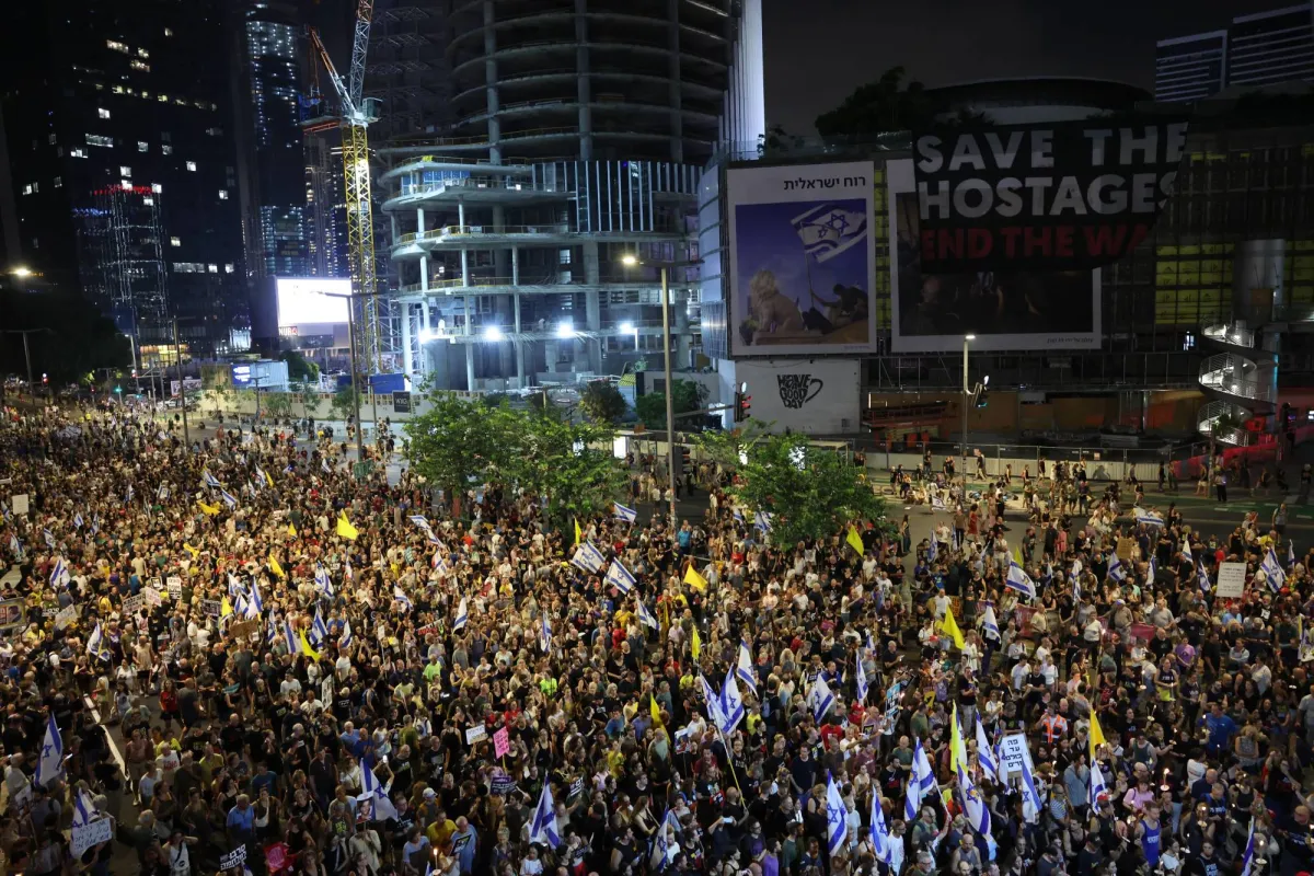 Thousands of rally in Tel Aviv against the Israelian plan to control the city of Gaza
Arabausa