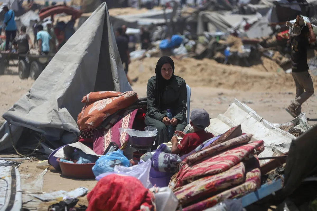 Why did the relationship made Egypt and hamas turned to the tension?
Arabausa