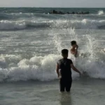 Why is the ocexandria west beaches swallowing the dozens of people?

 Arabausa