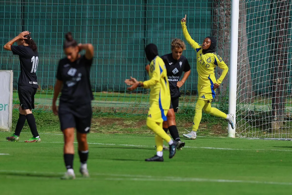 Women's Women shake Picasso daughters for four
Arabausa