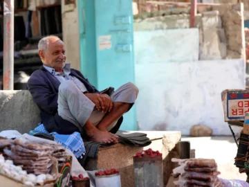 Yemeni's government measures are the economy of houthi war

 Arabausa